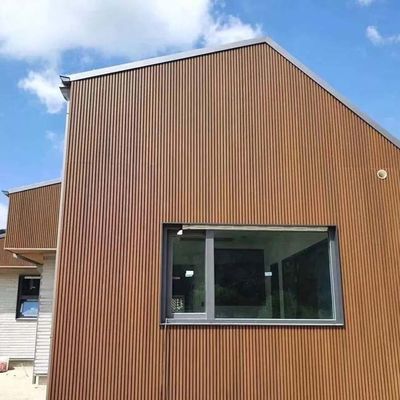 แผงผนังภายนอกคอมโพสิตไม้พลาสติก Co Extruded Fluted WPC Cladding Panel