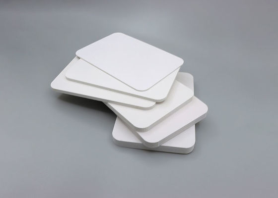 พลาสติก 4x8ft ตกแต่งภายใน PVC สีขาวโฟมบอร์ดวัสดุเฟอร์นิเจอร์