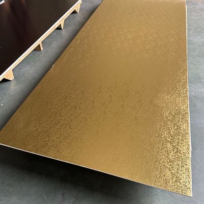 ไม้กางเขนกางเขน ผนังแผ่นผนัง UV ผิวเคลือบ WPC โบดโลหะ