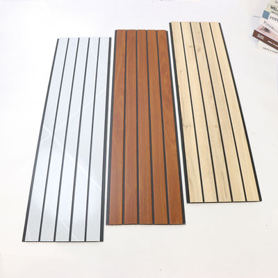 แผงผนัง PVC ลูกฟูกกันน้ำ แผ่น PVC แผ่นปิดผนัง PVC สำหรับห้องนั่งเล่น ห้องนอน ใช้ในเชิงพาณิชย์ แผงผนัง PVC