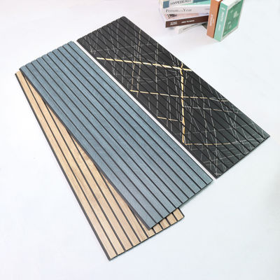 พานลวดเพดาน PVC 3 มิติที่ลวดลายสําหรับตกแต่งผนัง พานลวดผนังที่ทันสมัย พื้นผิวที่มีเนื้อเยื่อ พานลวดผนัง PVC ปกปิดที่สะอาดง่าย