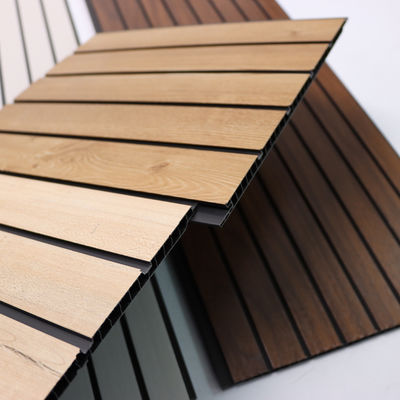 แผงผนัง PVC ฉนวนกันเสียง ฉนวนกันความร้อนสำหรับห้องนอน สำนักงาน พาร์ติชั่น ประหยัดพลังงาน