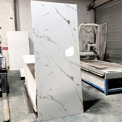 แผ่นผนังอาบน้ําพลาสติกทนทานนาน สําหรับการปรับปรุงห้องน้ํา