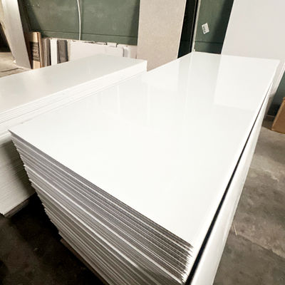 แผง PVC ห้องน้ำโรงแรมป้องกันรอยขีดข่วน ขนาด 1000x2400 มม.