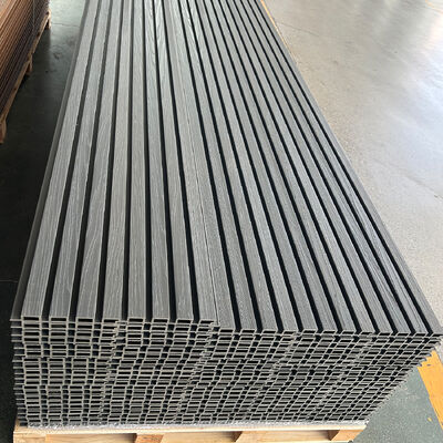 พานผนัง WPC ด้านนอกที่มีคุณภาพสูง ผนังผนังผนังผนังผนังผนังผนังผสมพลาสติกไม้กันน้ําภายนอก สําหรับตกแต่งอาคาร