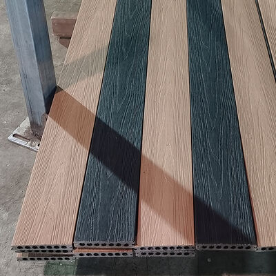 แผ่นผนังภายนอก WPC ผสมพลาสติกไม้ภายนอกที่มีความทนทานต่อสภาพอากาศและติดตั้งง่าย