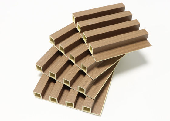 ไม้คอมโพสิตภายในแผ่นผนังร่องกันน้ำ WPC Wall Panel Clading