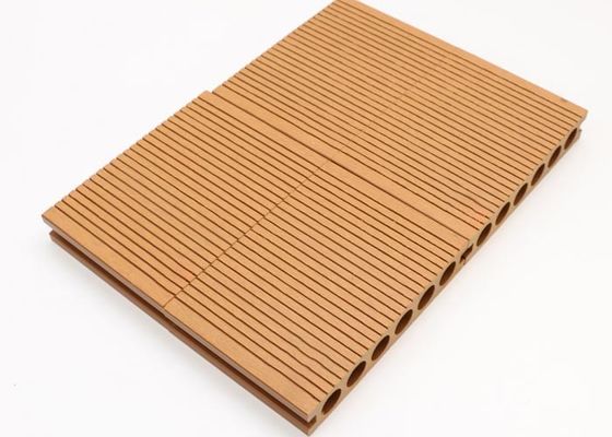 Hide Frame Flooring Garden WPC Decking 18mm ติดตั้งง่าย ดีไซน์ทันสมัย