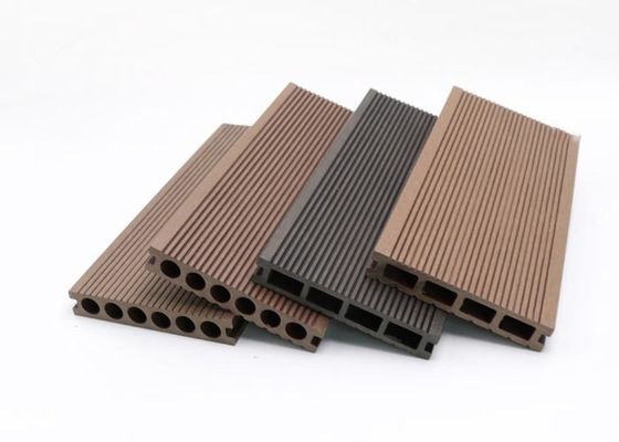 Co Extrusion ภายนอก WPC Decking Hollow Composite Decking Board