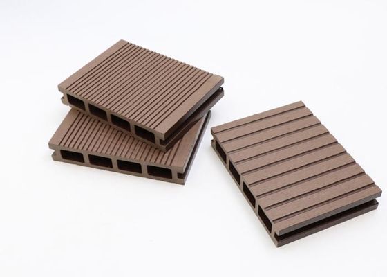 Co Extrusion ภายนอก WPC Decking Hollow Composite Decking Board