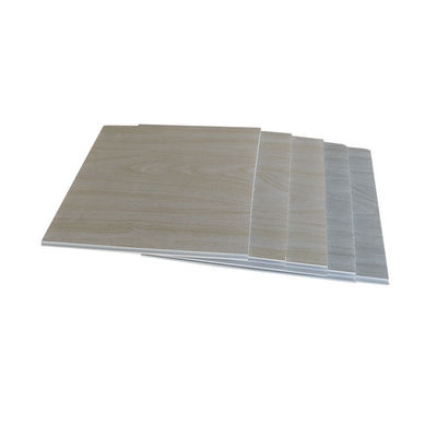 ผนังฝ้าเพดาน PVC ลามิเนตภายใน Pvc สำหรับห้องน้ำ