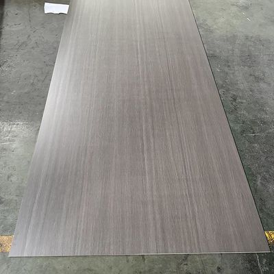 เนื้อผงมะพร้าวกระจ่างสูง แผ่นผนัง WPC ไม้ยาง ถ่านหินไม้ Veneer PVC กระดาษมะพร้าว