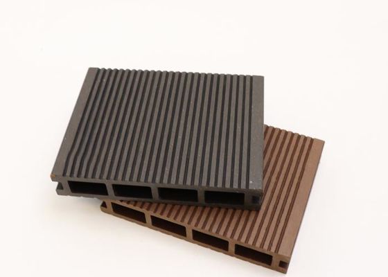 Co Extrusion พื้นวิศวกรรมกันลื่น WPC Composite Deck WPC Outdoor