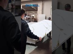 แผงผนังห้องอาบน้ำ